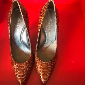 Brown Crocodile Textured Heels